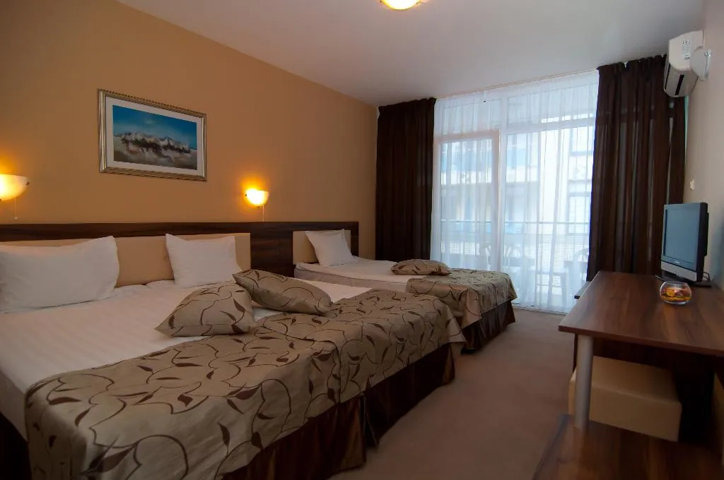 TRIPLE STANDARD Room, Hotel Regatta Palace, Bourgas