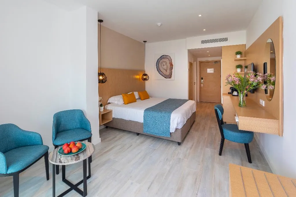 Double or Twin STANDARD Room, Leonardo Crystal Cove Hotel and Spa by the Sea, Cyprus