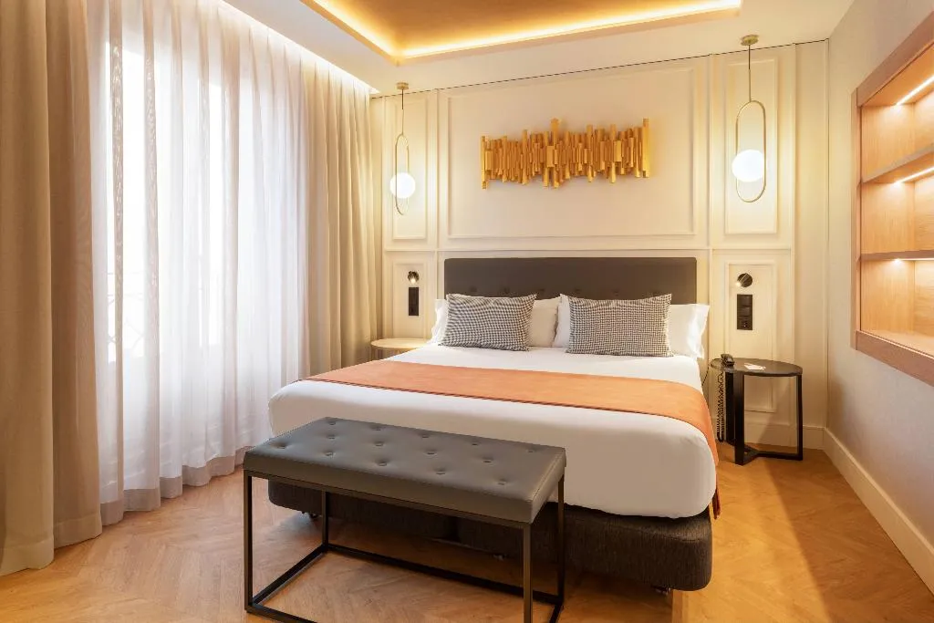 TRIPLE STANDARD Room, Catalonia Goya, Madrid