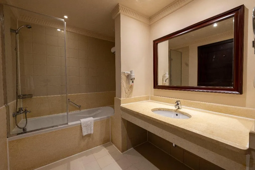 Double or Twin STANDARD Room, Continental Plaza Beach, Red Sea Riviera