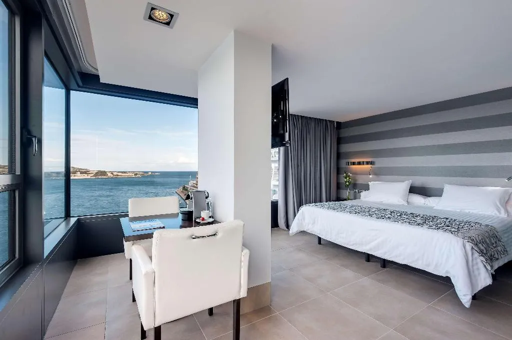 Double or Twin DELUXE Room, Barceló Hamilton Menorca -Adults Only, Menorca