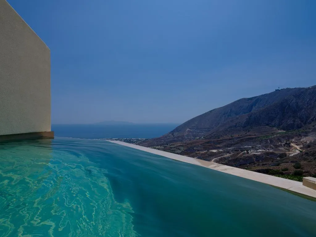 SUITE SUPERIOR WITH PRIVATE POOL Room, Elessa Hotel, Santorini