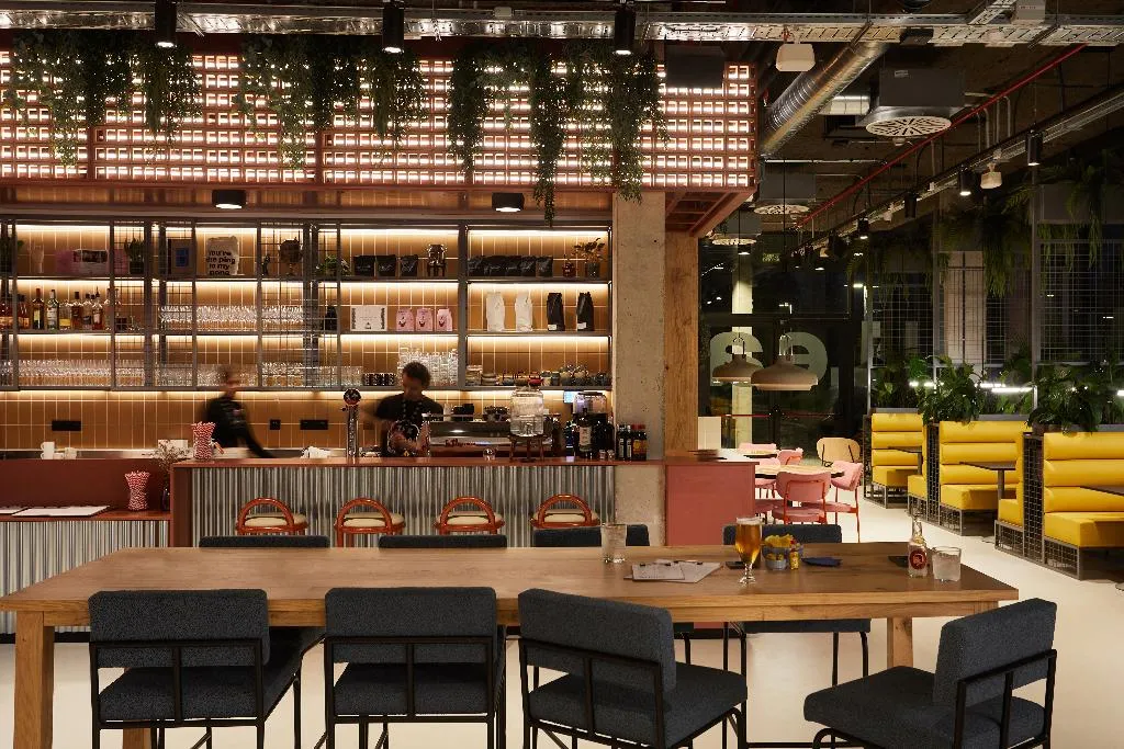 Restaurant, The Social Hub Barcelona Poblenou, Barcelona