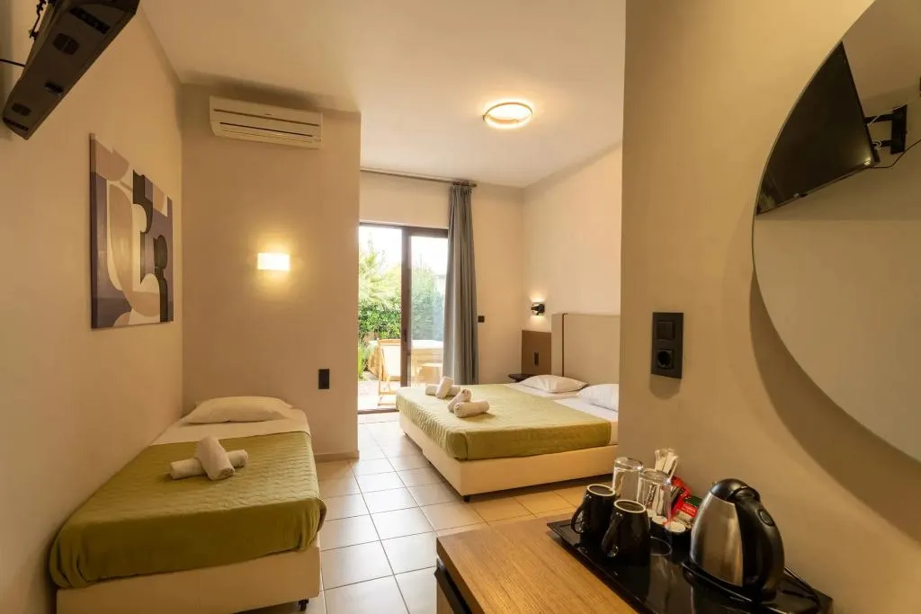 Room DELUXE WITH JACUZZI Room, Dimitra Hotel Apartments, Crete