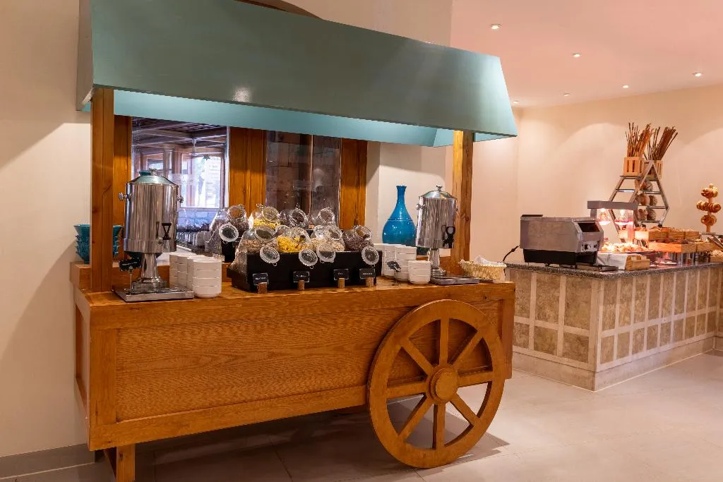 Restaurant, Fort Arabesque Resort, Spa and Villas, Red Sea Riviera