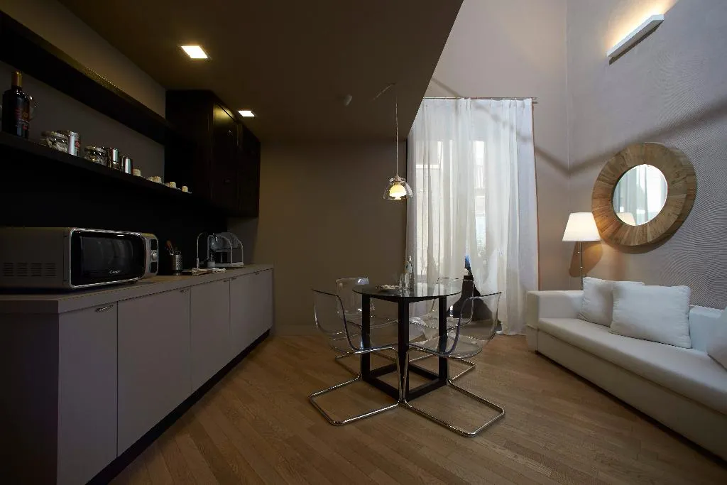 APARTMENT SUPERIOR WITH TERRACE Room, Ferrini Home - Via Monte Sant'Agata, Catania