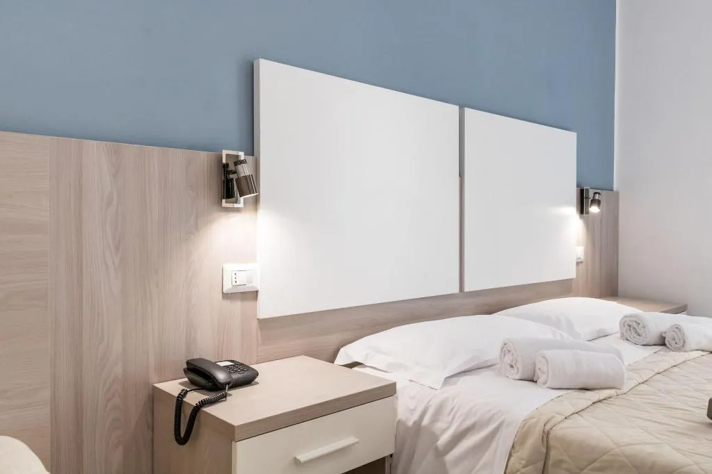 Room, New Gallery, Naples