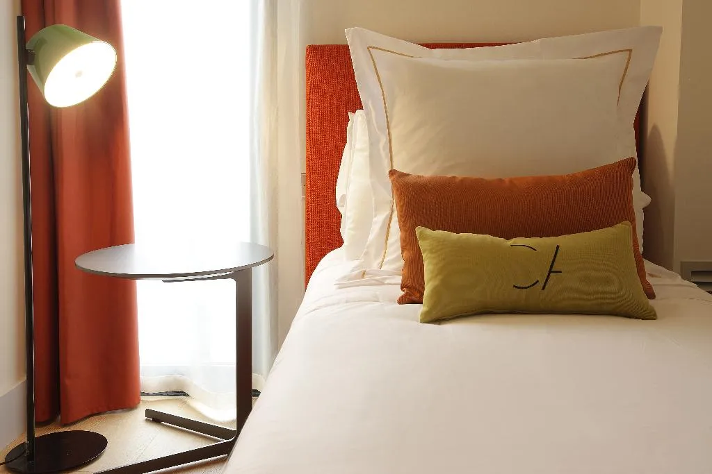 APARTMENT THREE BEDROOMS Room, Cosmo Apartments Rambla de Catalunya, Barcelona