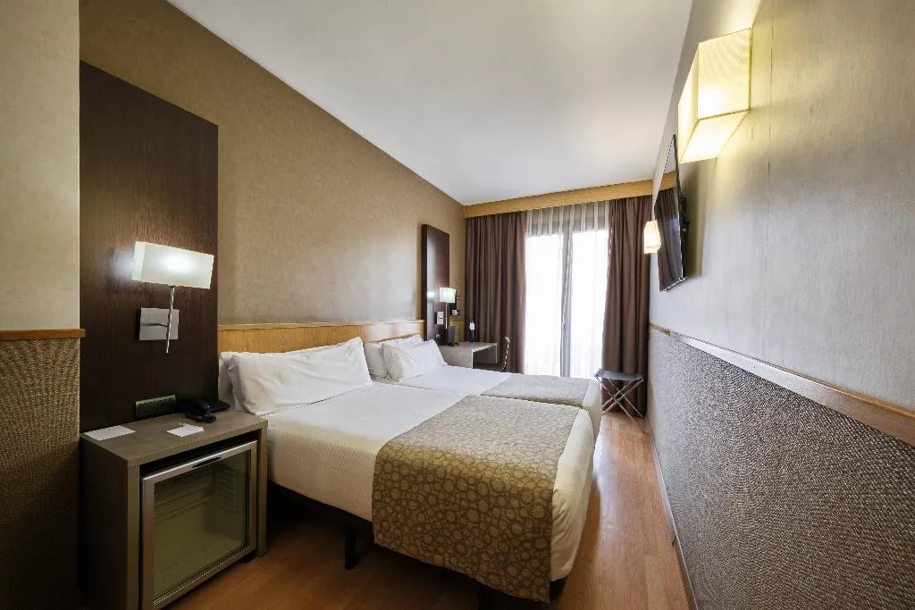 DOUBLE SINGLE USE STANDARD Room, Catalonia Sagrada Familia, Barcelona