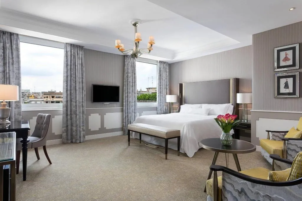 SUITE DELUXE KING BED Room, The Westin Palace Milan, Milan