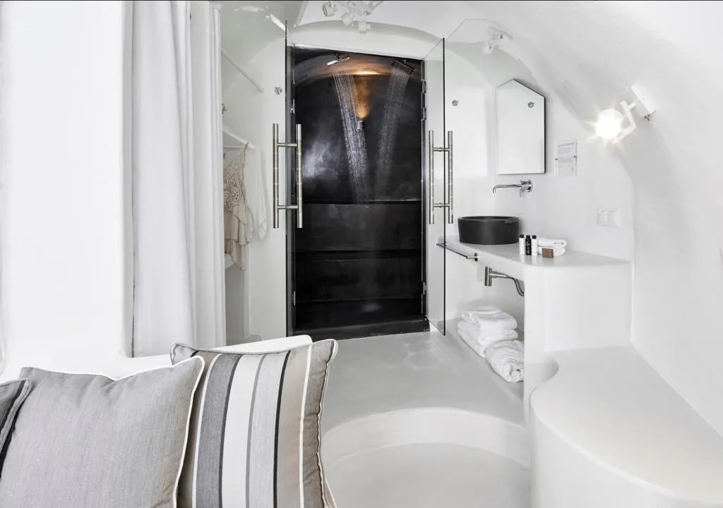 SUITE WITH PRIVATE POOL Room, Infinity Suites & Dana Villas, Santorini