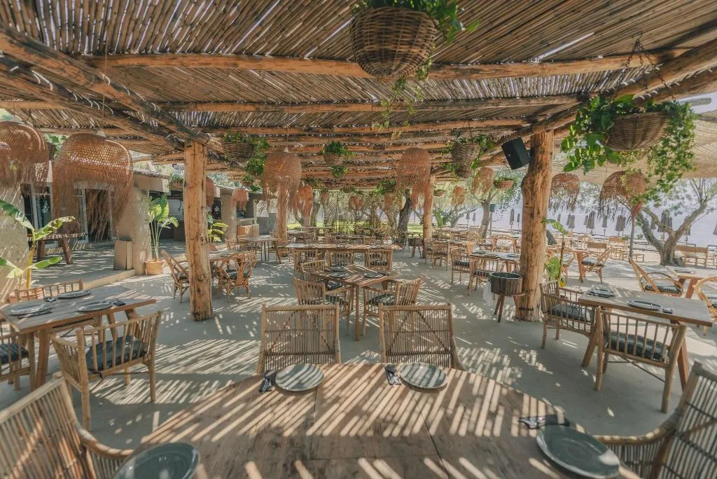 Bar, Doryssa seaside resort, Samos