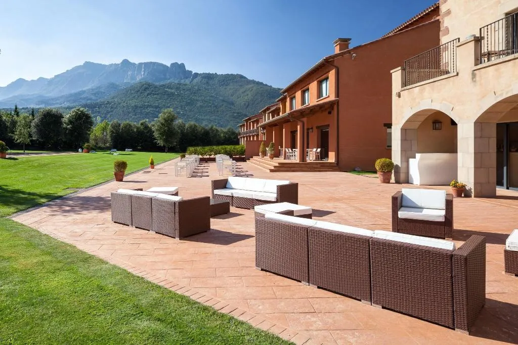 Sports and Entertainment, Hotel Vall de BAs, Costa Brava