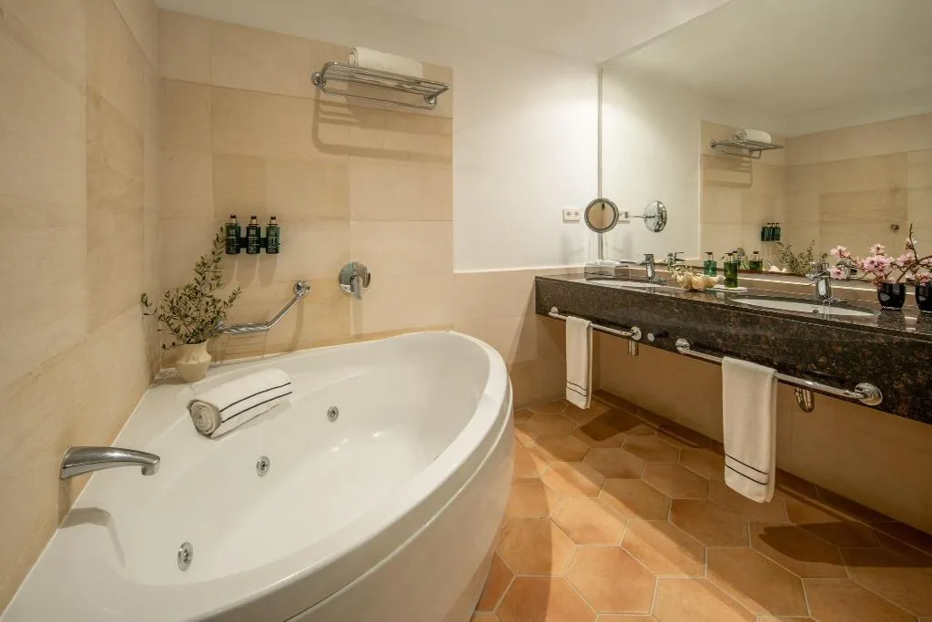 Room, Melia Cala d'Or Boutique Hotel, Majorca