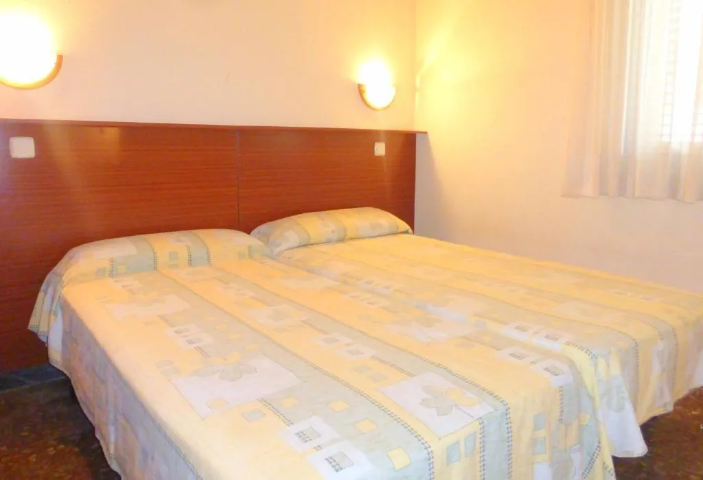 APARTMENT CAPACITY 6 TWO BEDROOMS Room, Rentalmar Atlantida, Costa Dorada