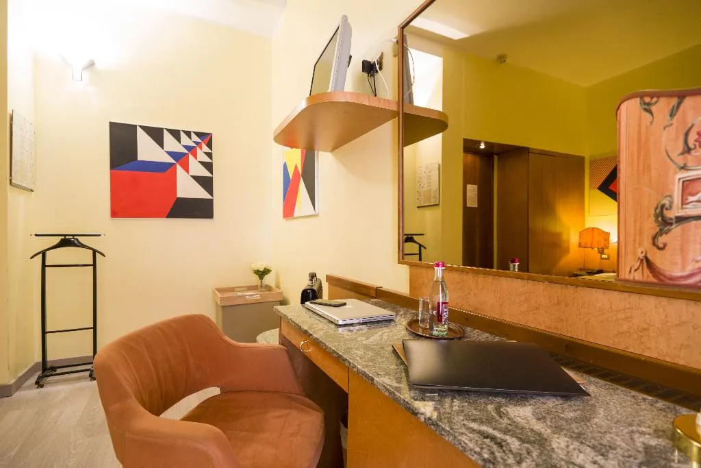 SINGLE STANDARD Room, Carrobbio, Milan