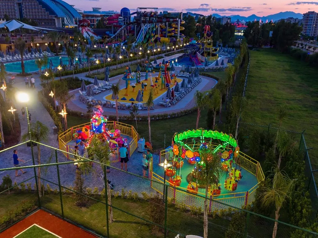 Sports and Entertainment, Royal Seginus, Antalya