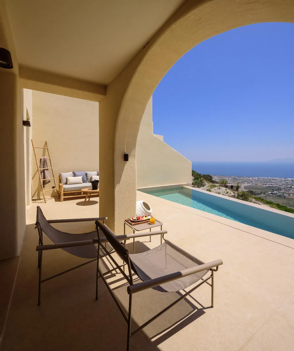 SUITE SUPERIOR WITH PRIVATE POOL Room, Elessa Hotel, Santorini