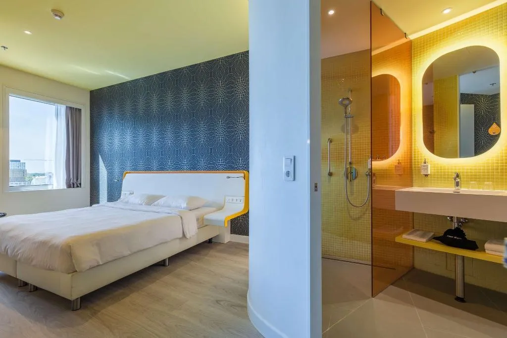 DOUBLE SUPERIOR KING BED Room, Park Inn By Radisson Amsterdam City West, Amsterdam
