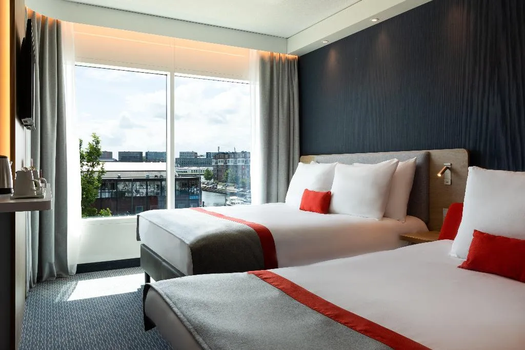 DOUBLE QUEEN SIZE BED Room, Holiday Inn Express Amsterdam - North Riverside, Amsterdam
