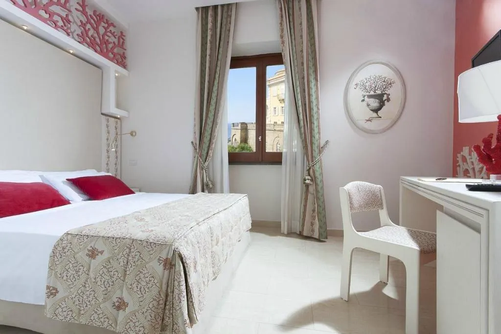 Double or Twin CLASSIC Room, Hotel Corallo Sorrento, Naples