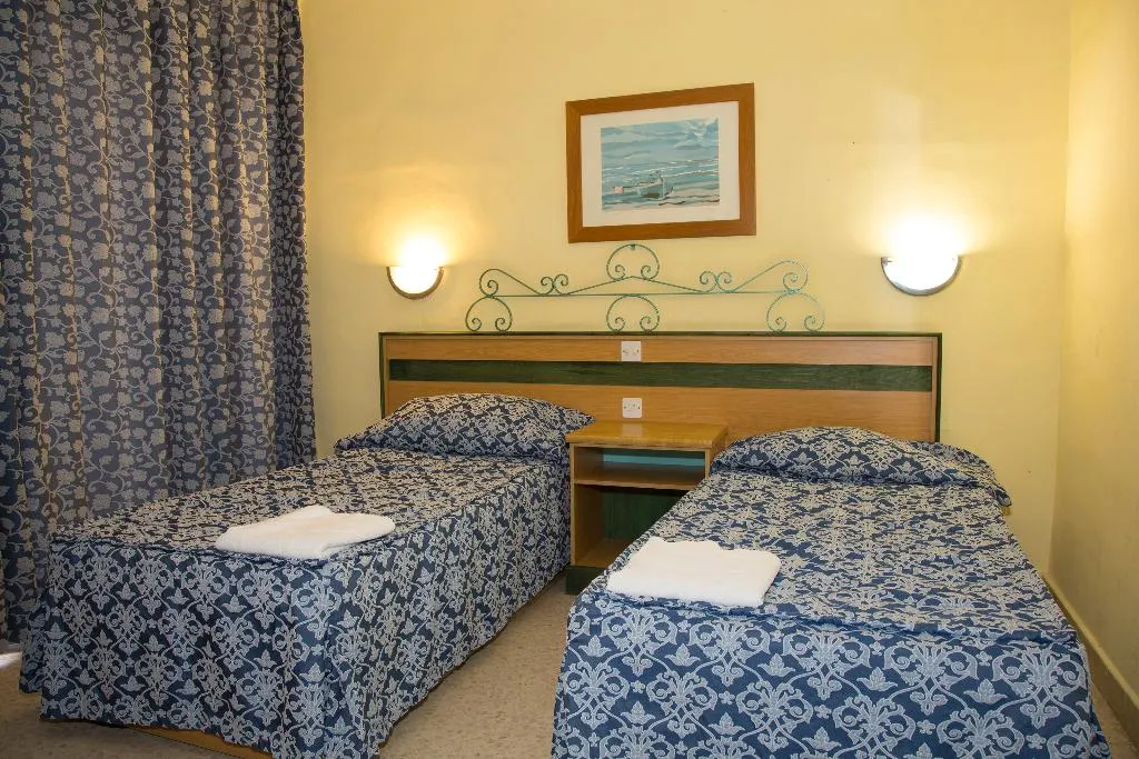 APARTMENT CAPACITY 3 ONE BEDROOM Room, Burlington Apartments, Malta