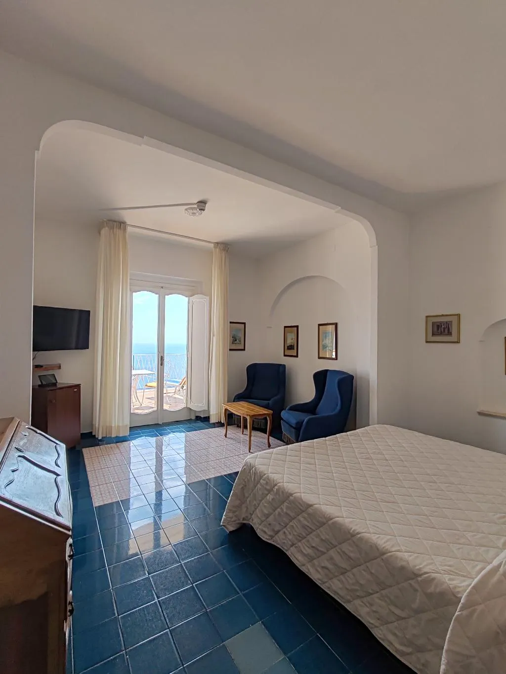 Double or Twin STANDARD Room, Grand Hotel Excelsior, Naples