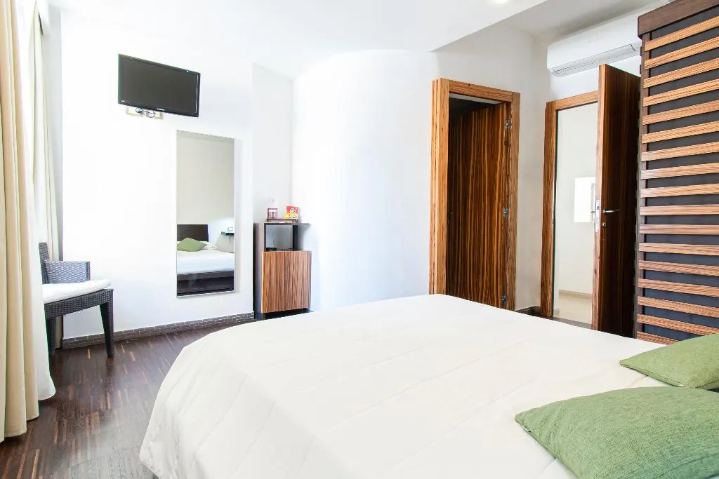 DOUBLE CLASSIC Room, Marina 10 Boutique & Design Hotel, Naples
