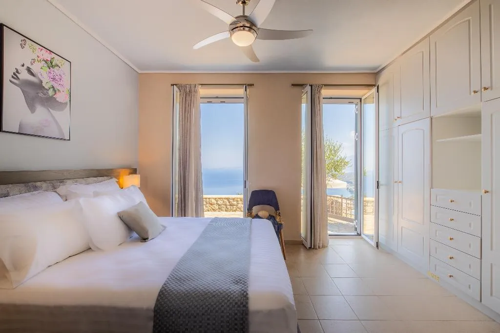VILLA WITH PRIVATE POOL Room, Searocks Exclusive Village, Kalamata