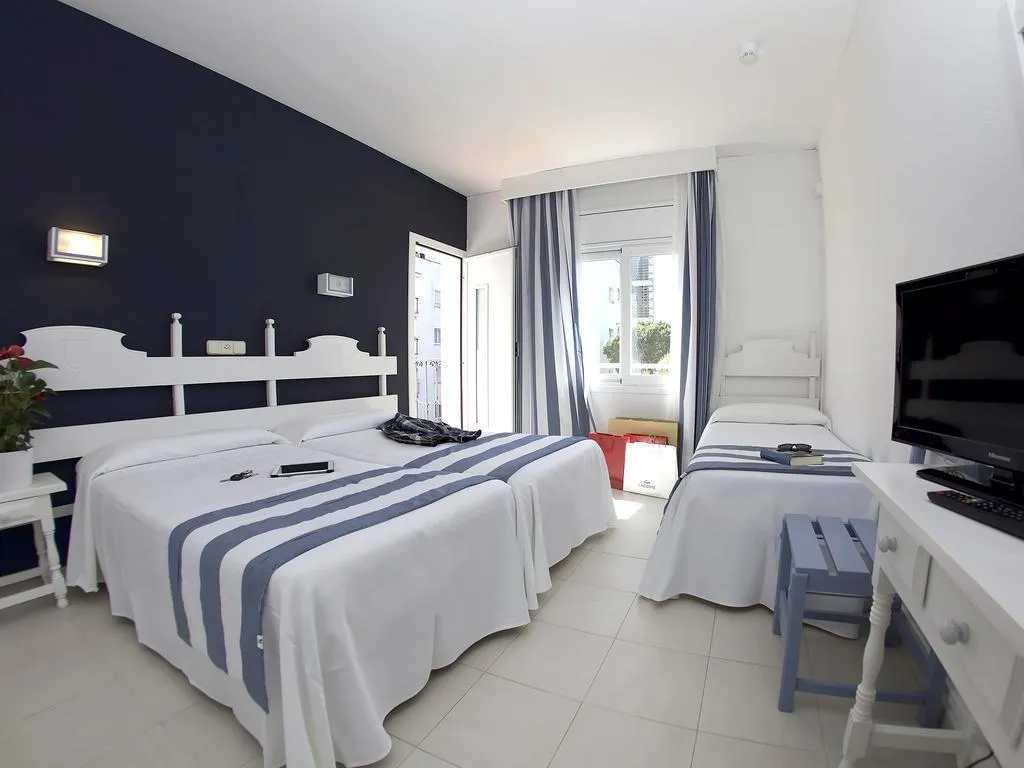 TRIPLE CAPACITY 3 Room, Els Pins, Costa Brava