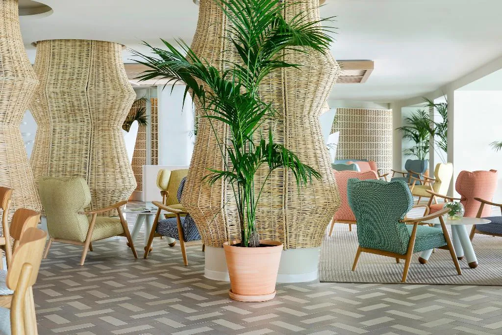 Lobby, ME Sitges Terramar, Costa Brava