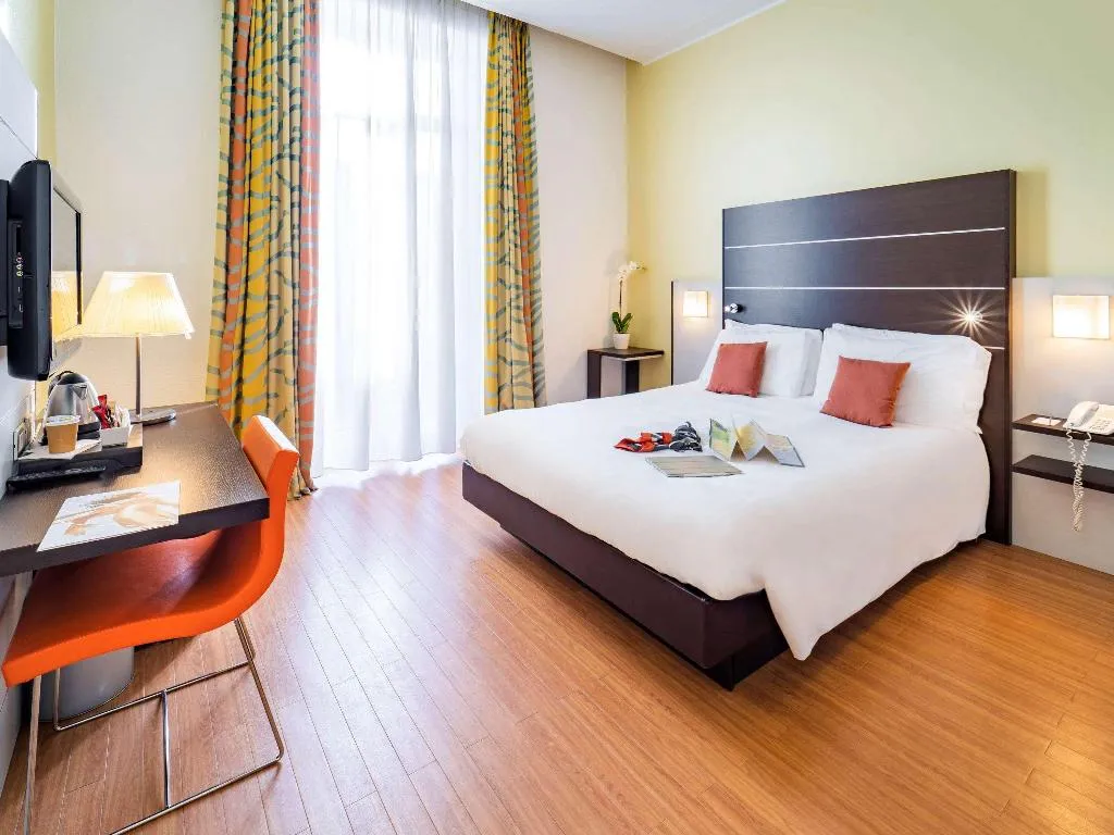 DOUBLE SUPERIOR Room, Mercure Napoli Centro Angioino, Naples