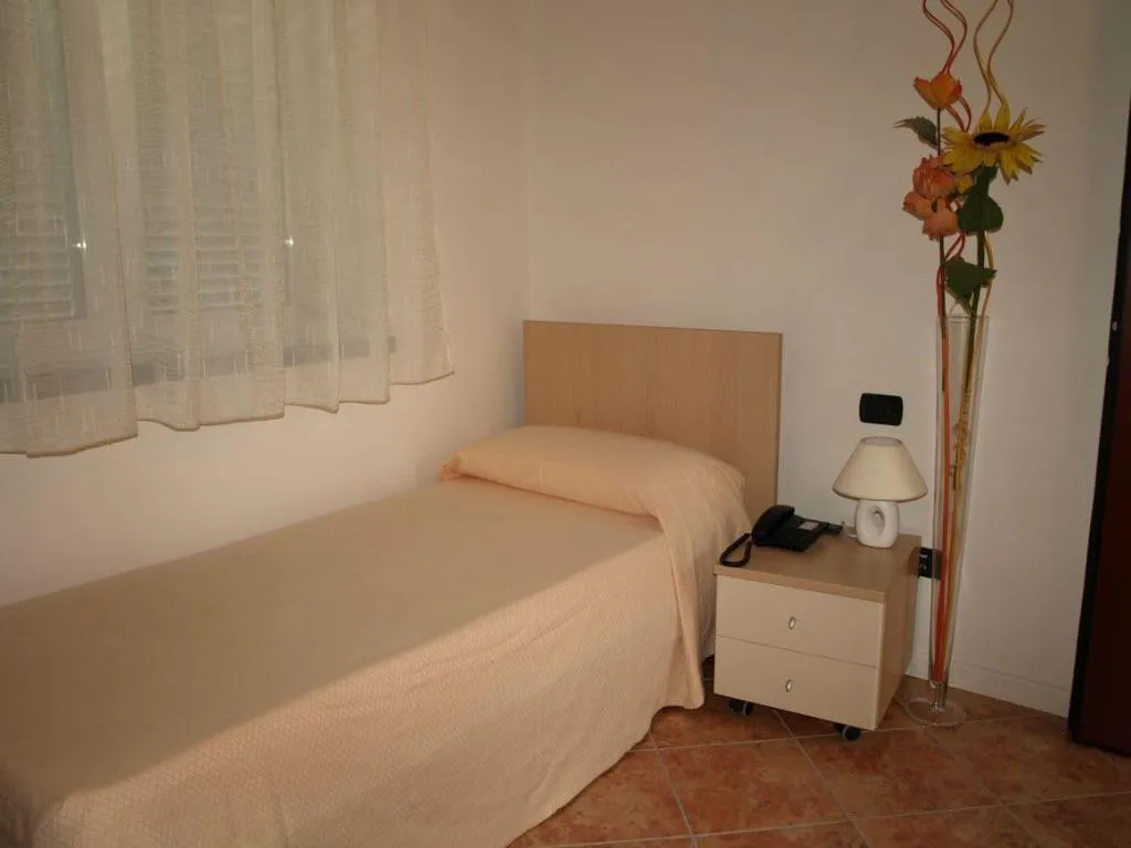 SINGLE STANDARD Room, Hotel Karol, Milan