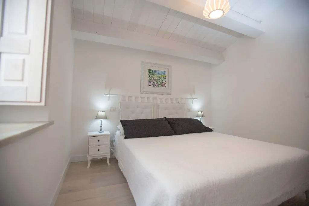 APARTMENT CAPACITY 4 Room, Residence Ventimiglia, Palermo