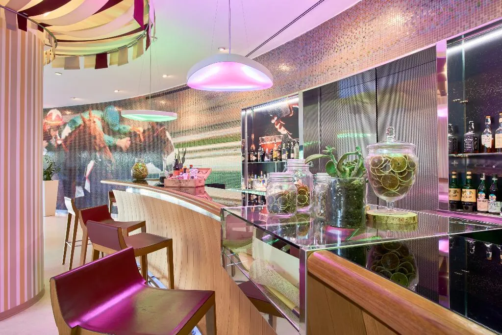 Lobby, Unahotels Varese, Milan