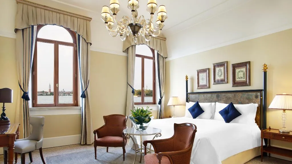 JUNIOR SUITE STANDARD Room, San Clemente Palace, Venice