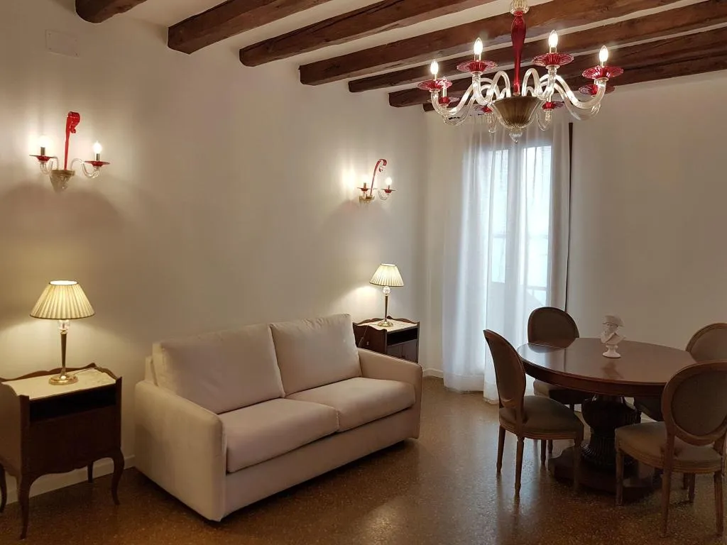 APARTMENT SUPERIOR RIVER VIEW Room, AD Place Venice, Venice