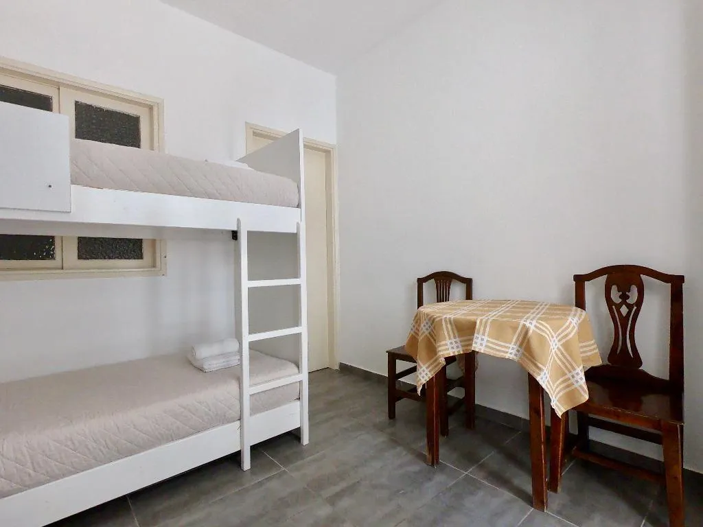 STUDIO CAPACITY 4 Room, Anny Studios Perissa Beach, Santorini