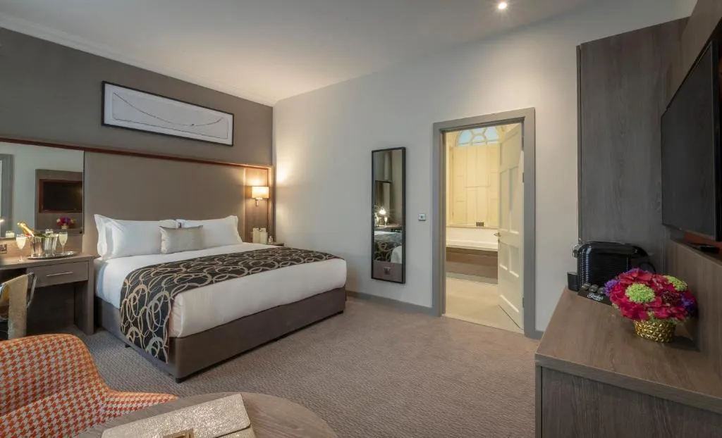 DOUBLE SUPERIOR Room, Clayton Hotel Charlemont, Dublin