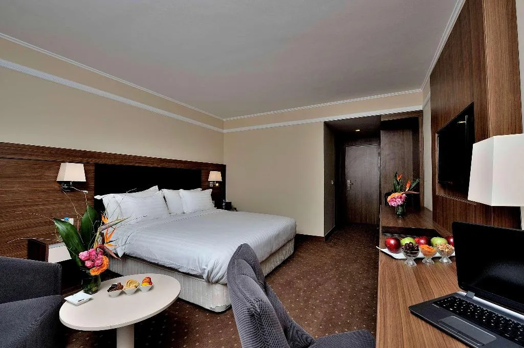 Room, Kenzi Basma, Casablanca