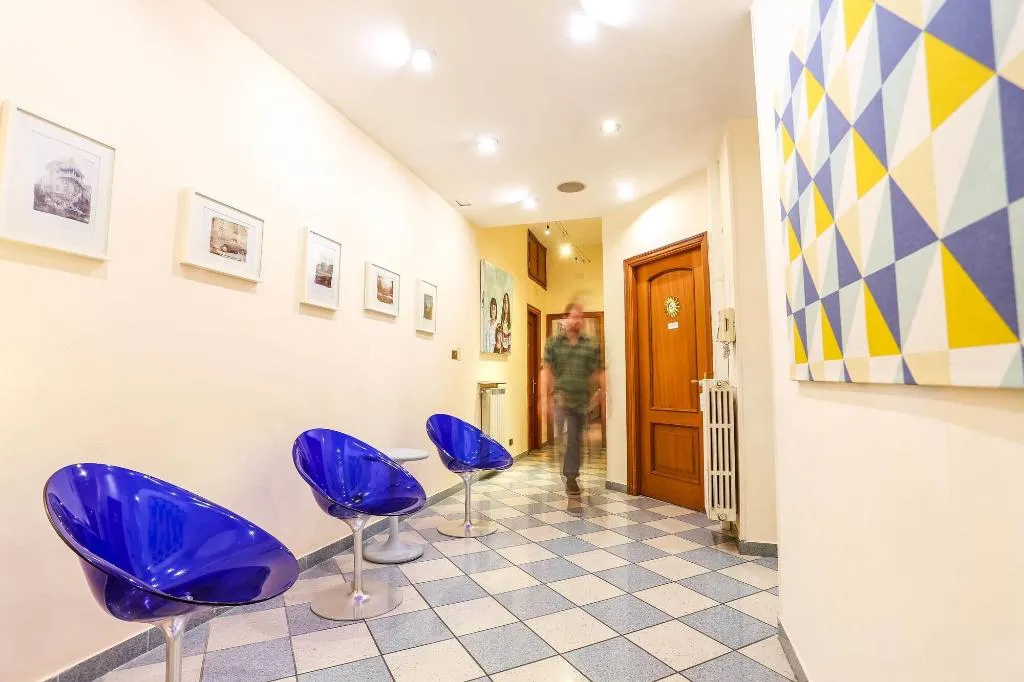 Lobby, The Beehive, Naples
