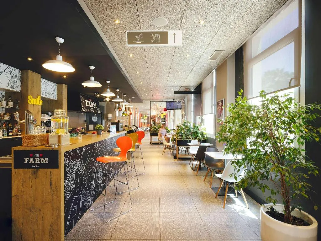Bar, Ibis Sevilla, Seville