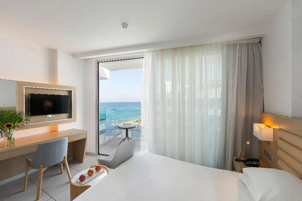 SINGLE SIDE SEA VIEW Room, Vrissaki Beach Hotel, Cyprus