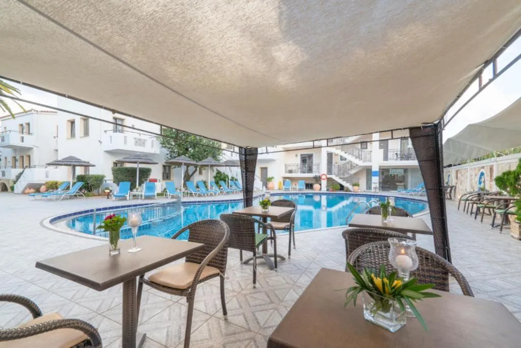 Bar, Flamingos Hotel by GHH, Crete