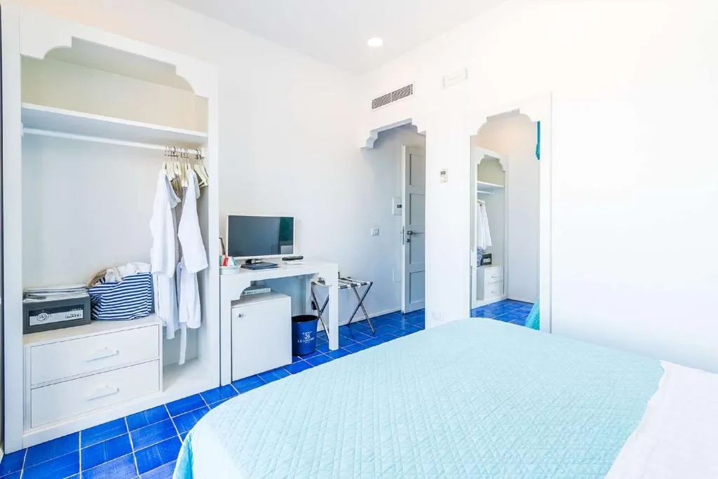 Room, Hotel Le Ancore BW Signature Collection, Naples