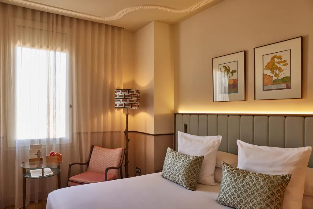 DOUBLE STANDARD Room, Grand Hotel Central, Barcelona