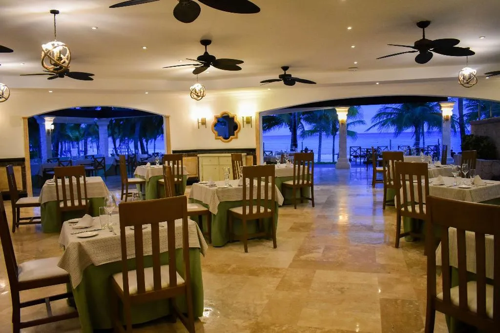 Restaurant, Royal Hideaway Playacar All Inclusive, Cancun Area