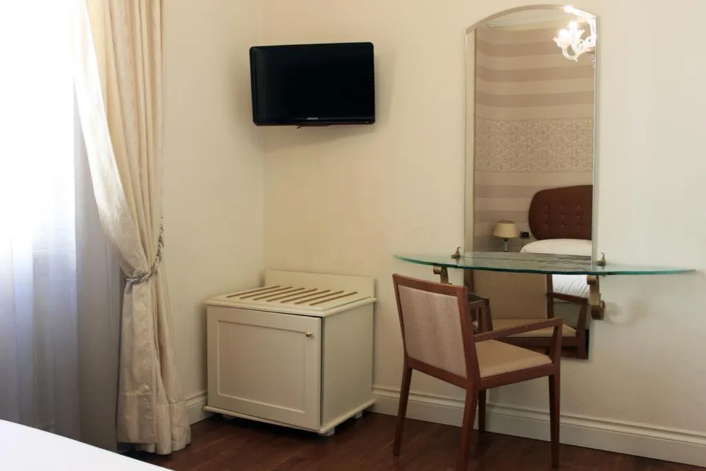 TWIN STANDARD Room, C-hotels De Rose, Florence