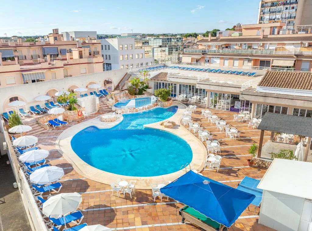 Pool, Kilimanjaro, Majorca