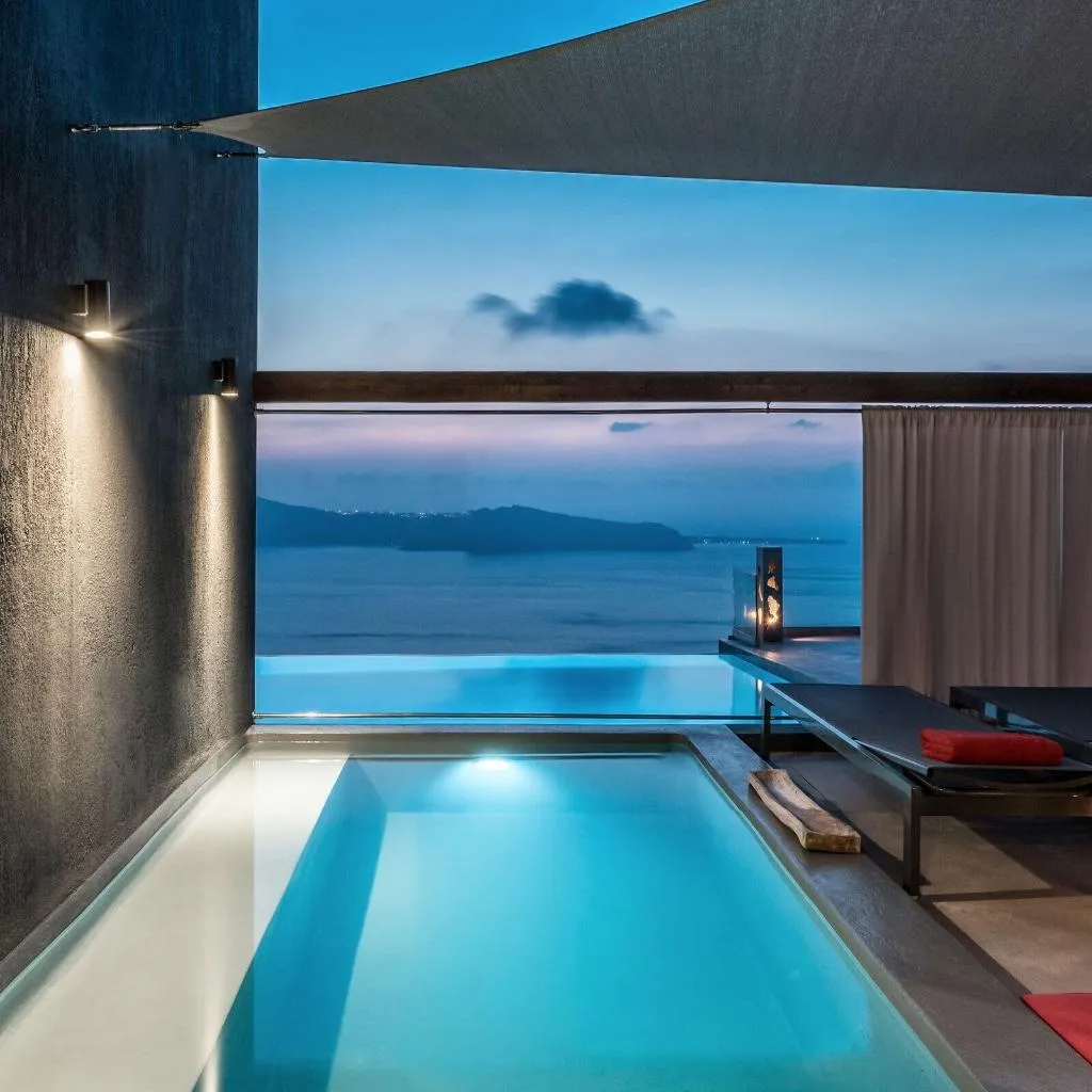 Room, West East Suites, Santorini
